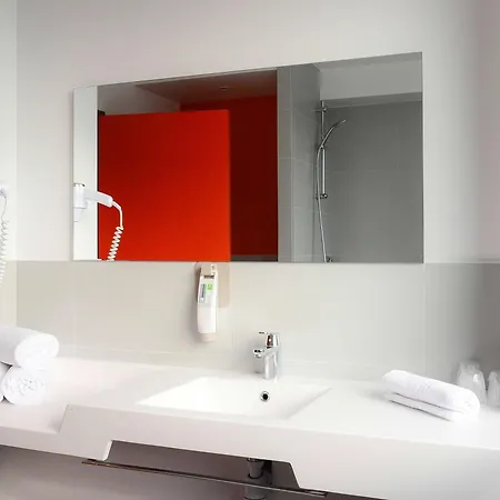 Hotel Ibis Styles Caen Centre Gare Exterior foto